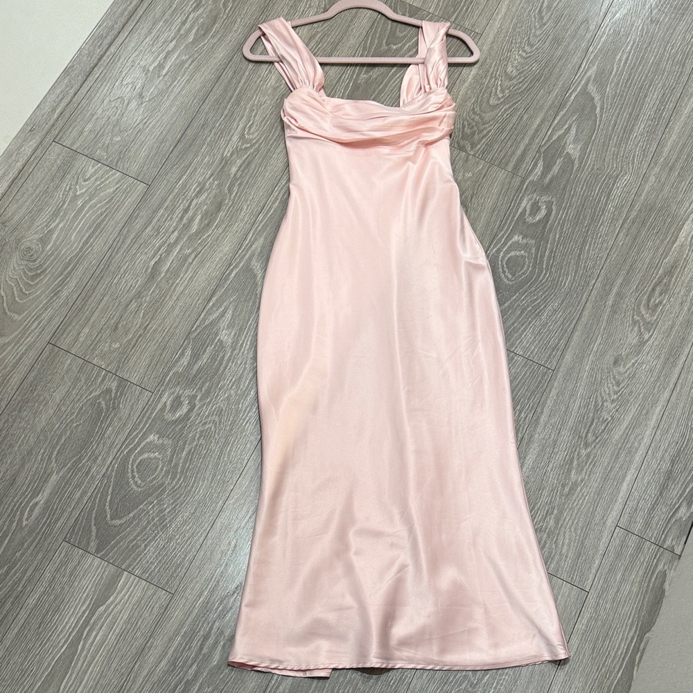 Chic Pink Midi Dress